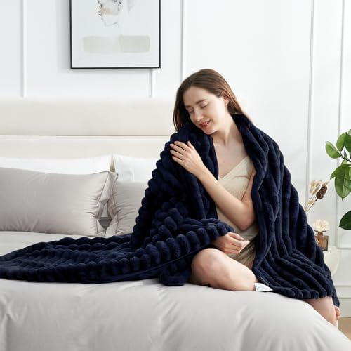 Amélie Home Soft Faux Fur Throw Blanket for Couch, Navy Blue, 55"x70" - Image 3