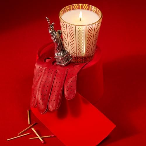 NEST New York Scented Classic Christmas Candle, Holiday - 8.1 oz - Up to 60-Hour Burn Time - Reusable Glass Vessel - Image 3