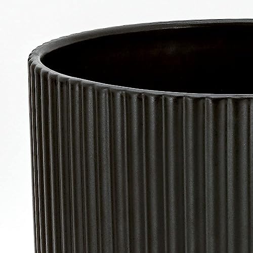 Amazon Basics Fluted Ceramic Planter Pot for Indoor Outdoor Plants, Round Flower Pot with Drainage Hole, 8-inch, Black - Image 3