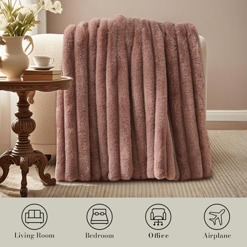 Amélie Home Soft Faux Fur Throw Blanket for Couch, Fox Pink Brown, 55"x70" - Image 5