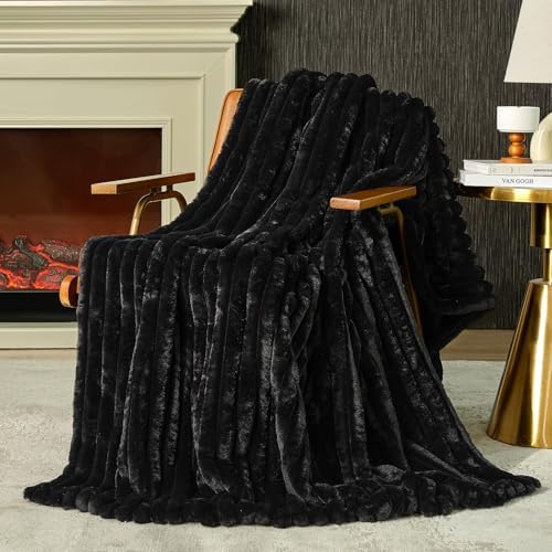 Amélie Home Soft Striped Faux Fur Throw Blanket for Couch, Black, 55"x70" by Am%C3%A9lieHome