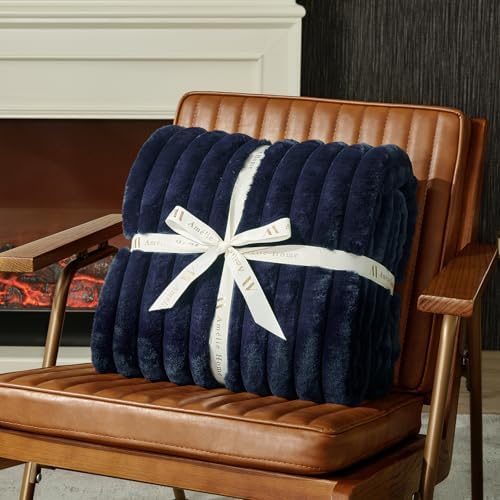 Amélie Home Soft Faux Fur Throw Blanket for Couch, Navy Blue, 55"x70" - Image 6