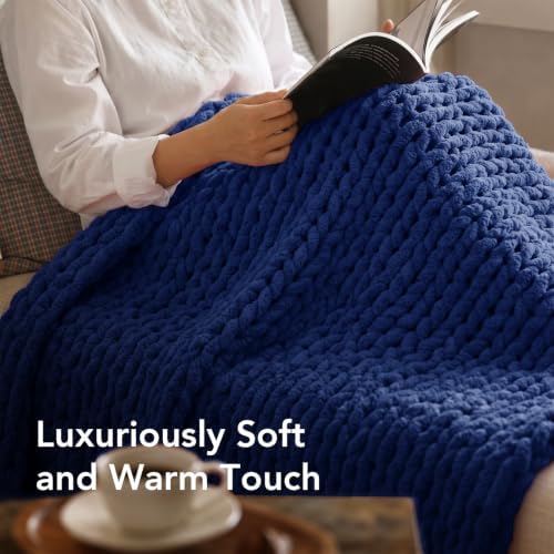 L'AGRATY Chunky Knit Throw Blanket for Couch, 50 x 70 Inches, Dark Blue - Image 4