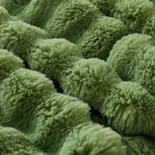 COOVA Soft Bubble Faux Fur Throw Blanket, 60"x80", Light Green - Image 4