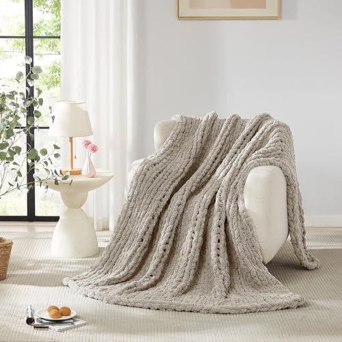 L'AGRATY Chunky Knit Throw Blanket for Couch, 72 x 84 Inches, Light Linen - Image 4