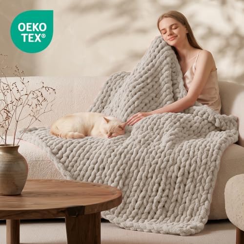 L'AGRATY Chunky Knit Throw Blanket for Couch, 50 x 70 Inches, Light Taupe - Image 2