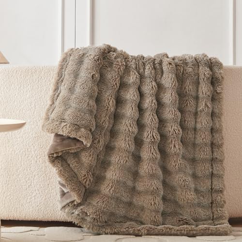 COOVA Soft Bubble Faux Fur Throw Blanket, 60"x80", Cationic Brown - Image 4