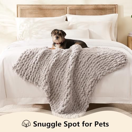 L'AGRATY Chunky Knit Throw Blanket for Couch, 40'' x 50'' Knit Throw, Grey - Image 3