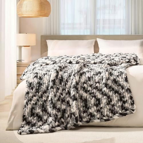 L'AGRATY Chunky Knit Throw Blanket for Couch, 50 x 60 Inches, Black White by LAGRATY