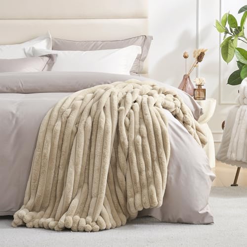 Amélie Home Soft Striped Faux Fur Throw Blanket for Couch, Beige, 55"x70" - Image 4