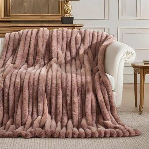 Amélie Home Soft Faux Fur Throw Blanket for Couch, Fox Pink Brown, 55"x70" - Image 4